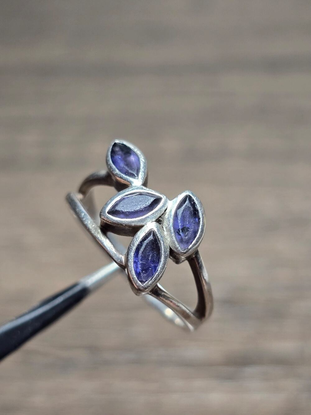 Sterling Silver Open 4 Leaf Ring with Amethyst Purple Gemstones Size 7.5 BJ